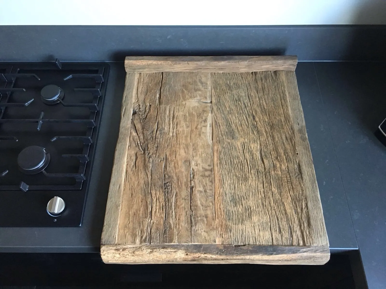 Oud eiken wandplank — MoodsWood, oud eiken meubelmaker in Aalst (GLD)